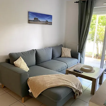 Joli A Les Bains , 2 Ou 4 Pers , Avec Terrasse Et Parking アパート