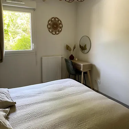 アパート Joli A Les Bains , 2 Ou 4 Pers , Avec Terrasse Et Parking アンデルノ・レ・バン